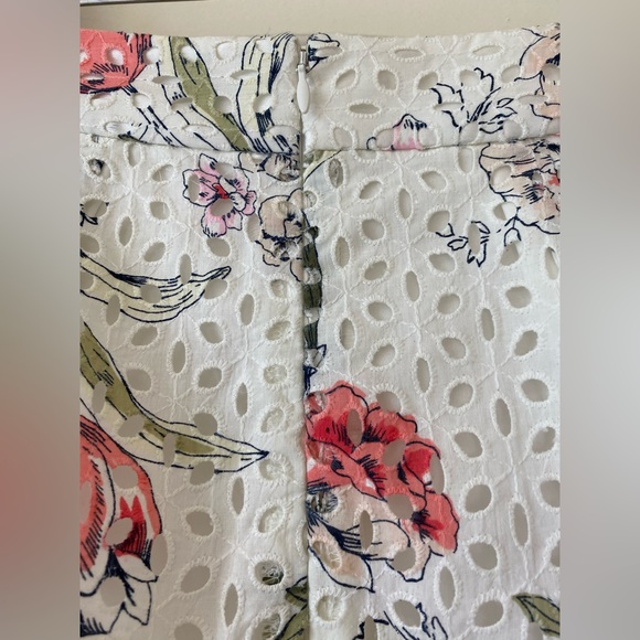 Ann Taylor women’s skirt.  Size 4.  Used - Picture 2 of 9